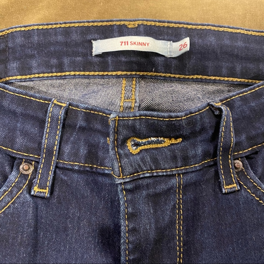 711 Skinny Levis